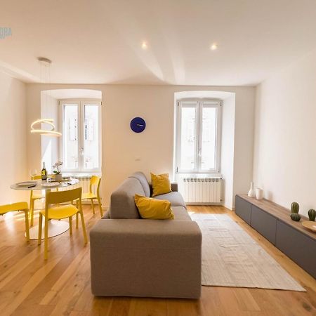 Cassa Di Risparmio 11 Tirabora Short Rent トリエステ エクステリア 写真